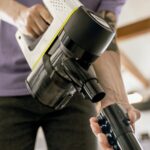 VC-4-Cordless-Premium-changing-accessories-app-01-CI20-Web-1600-Max