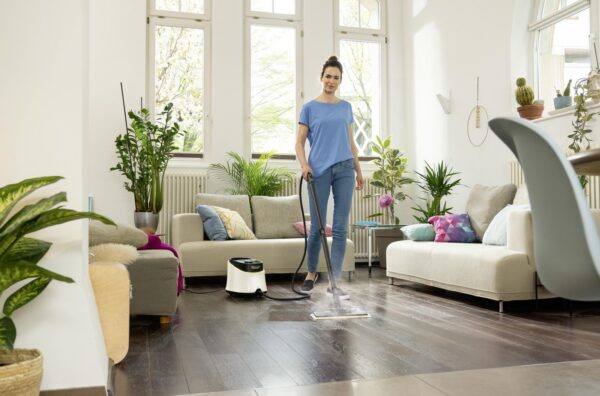 SC-3-Deluxe-living-room-wood-app-01-CI20-Web-1600-Max