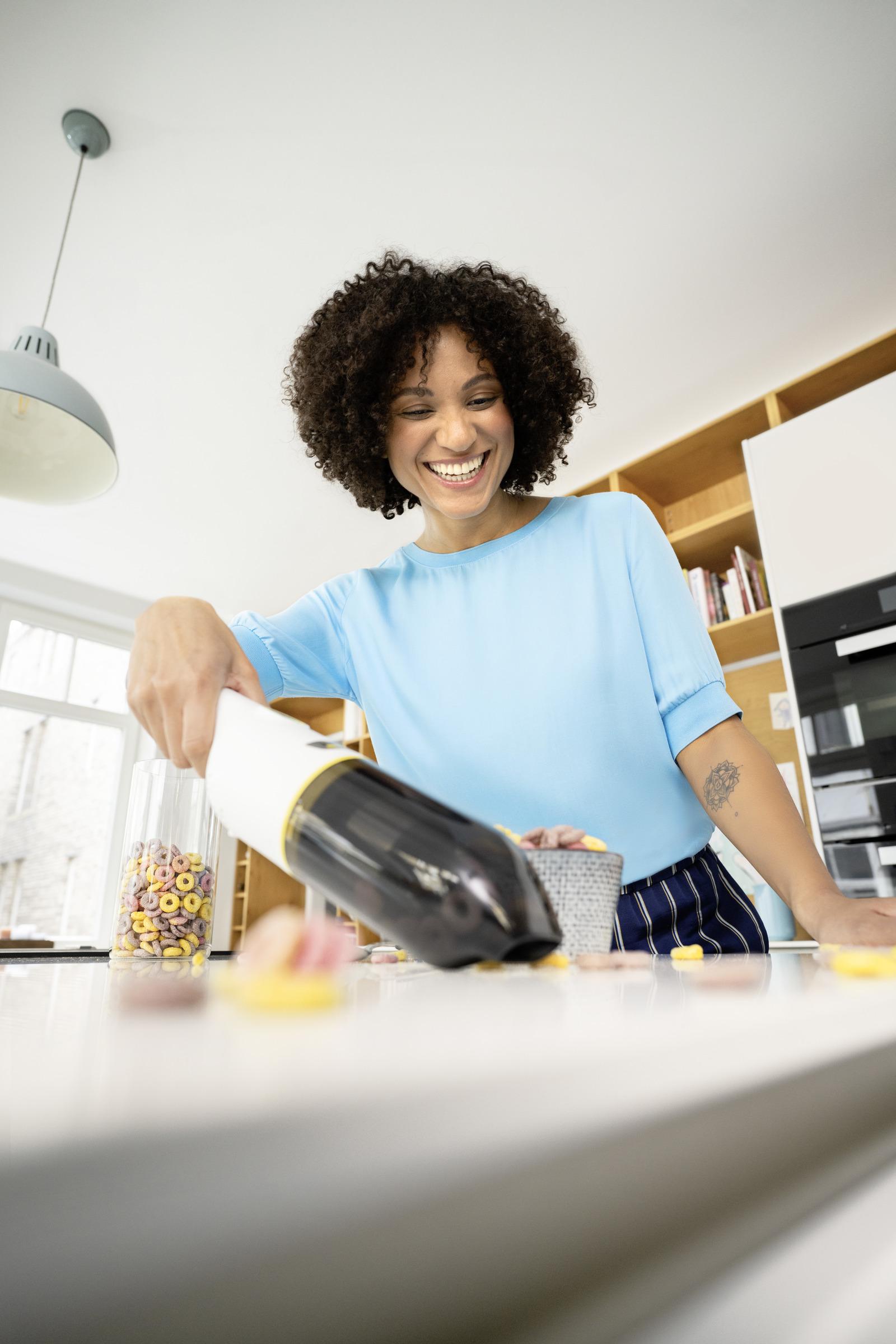 CVH-2-4-Battery-Kitchen-Counter-app-09-CI20-Web-1600-Max