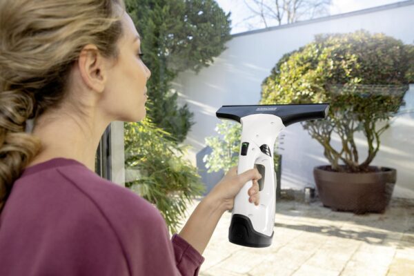 WV-2-Plus-window-app-06-CI20-Web-1600-Max