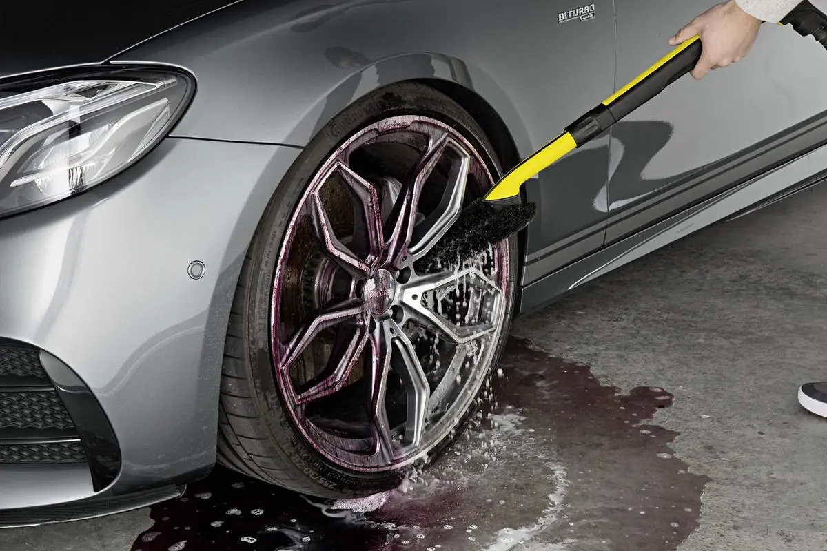 Sredstvo za čišćenje naplataka Premium RM 667, 500ml - Slika 4