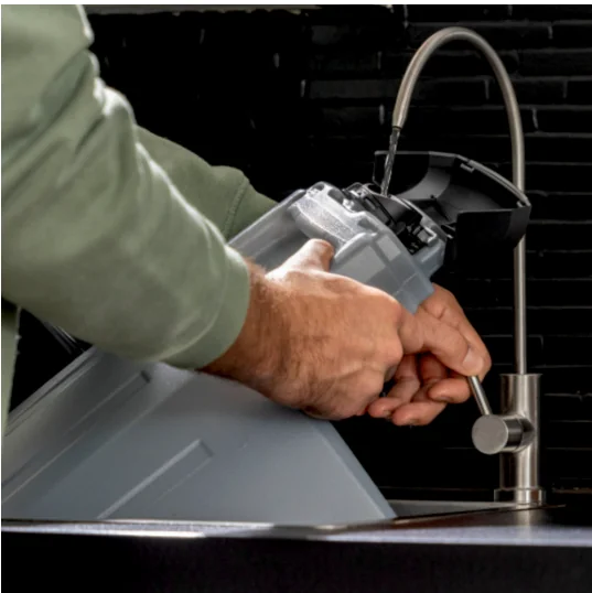 Odvojivi rezervoar za čistu vodu